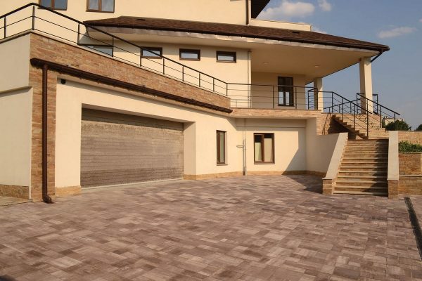 Тротуарна плитка оздоблення території у Вінниці від салону тротуарної плитки «Melius» Фото